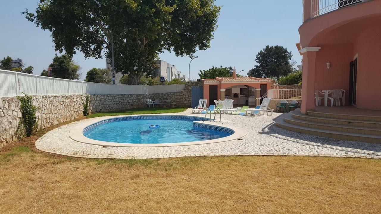 Saraiva'S Guest House Лагос Екстериор снимка